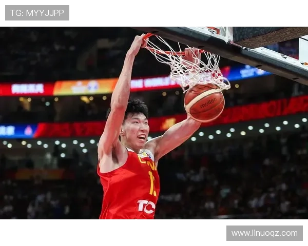 中国锋线核心状态全无 张博源从20分到仅2分 9分钟4犯下半场遭弃用 中国锋线核心状态全无 张博源从20分到仅2分 9分钟4犯下半场遭弃用